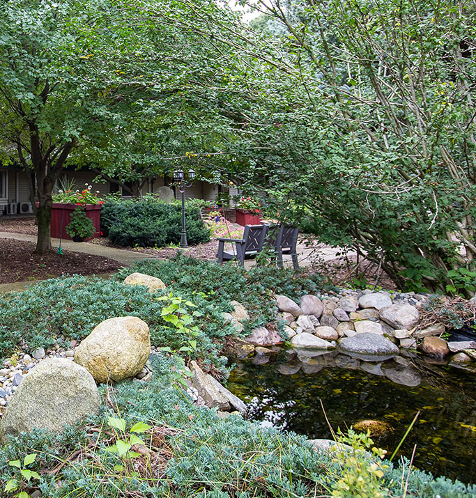 About Valley Pines Senior Living in Cascade, MI